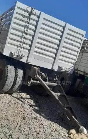 Hh ተሳቢ
•2016
•25 ሽ ታርጋ
•ጎማ አለው
••3,300,000