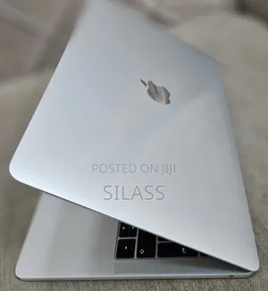 New Laptop Apple MacBook Pro 2019 8GB Intel Core I5 SSD 128GB