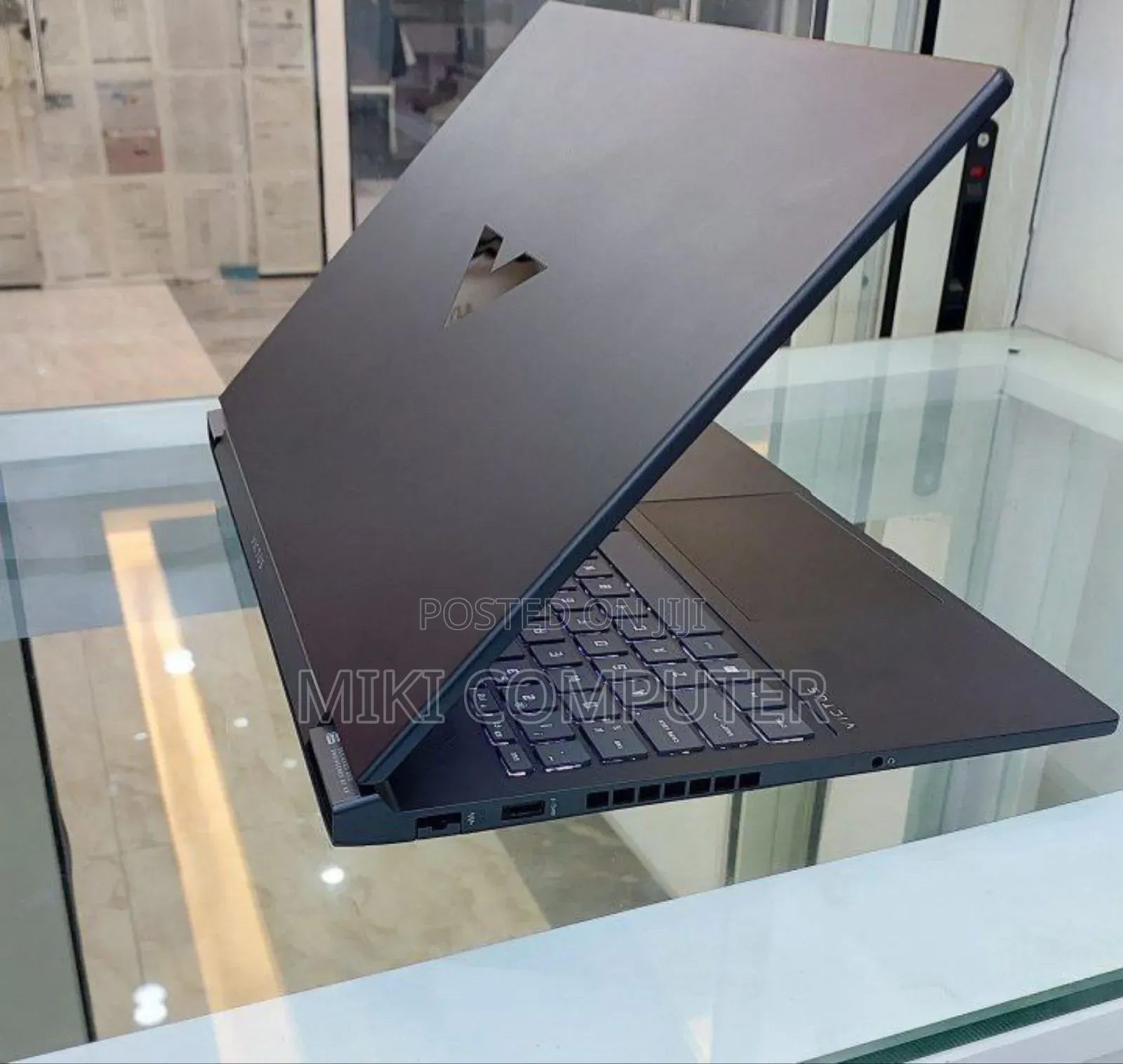 New Laptop HP Victus 15 16GB AMD Ryzen 7 SSD 1T