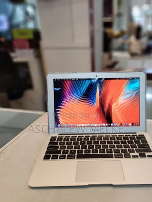 Laptop Apple MacBook Air 2015 4GB Intel Core I5 SSD 128GB