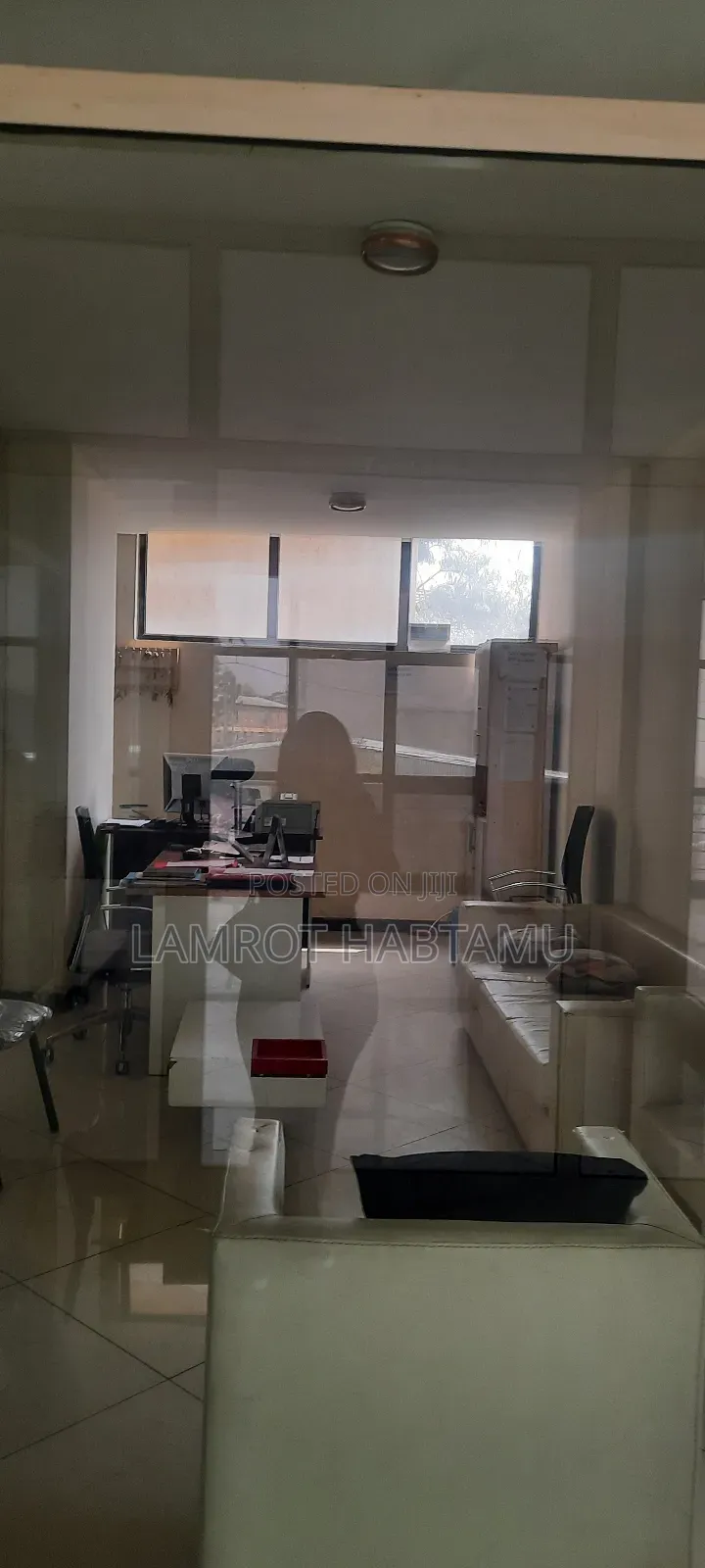 Shop at መገናኛ ሾላ ገቢያ