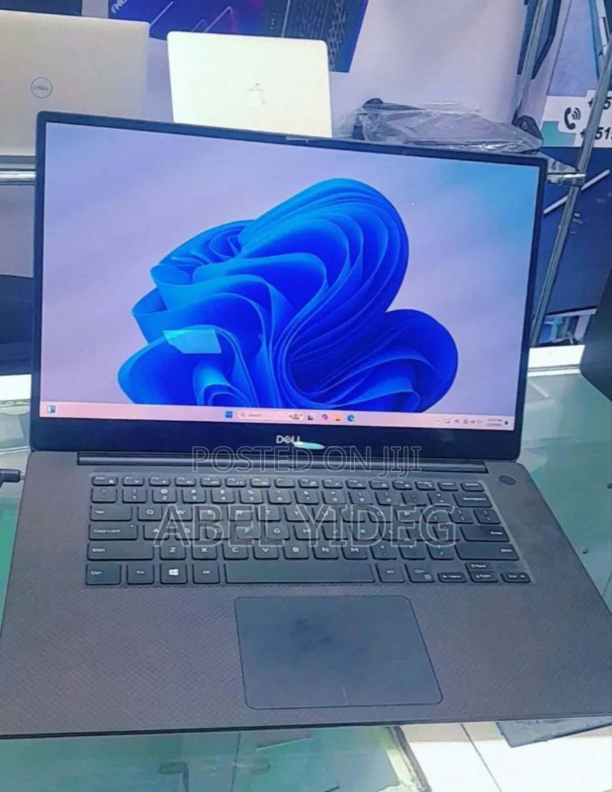 New Laptop Dell XPS 15 16GB Intel Core I9 SSD 512GB