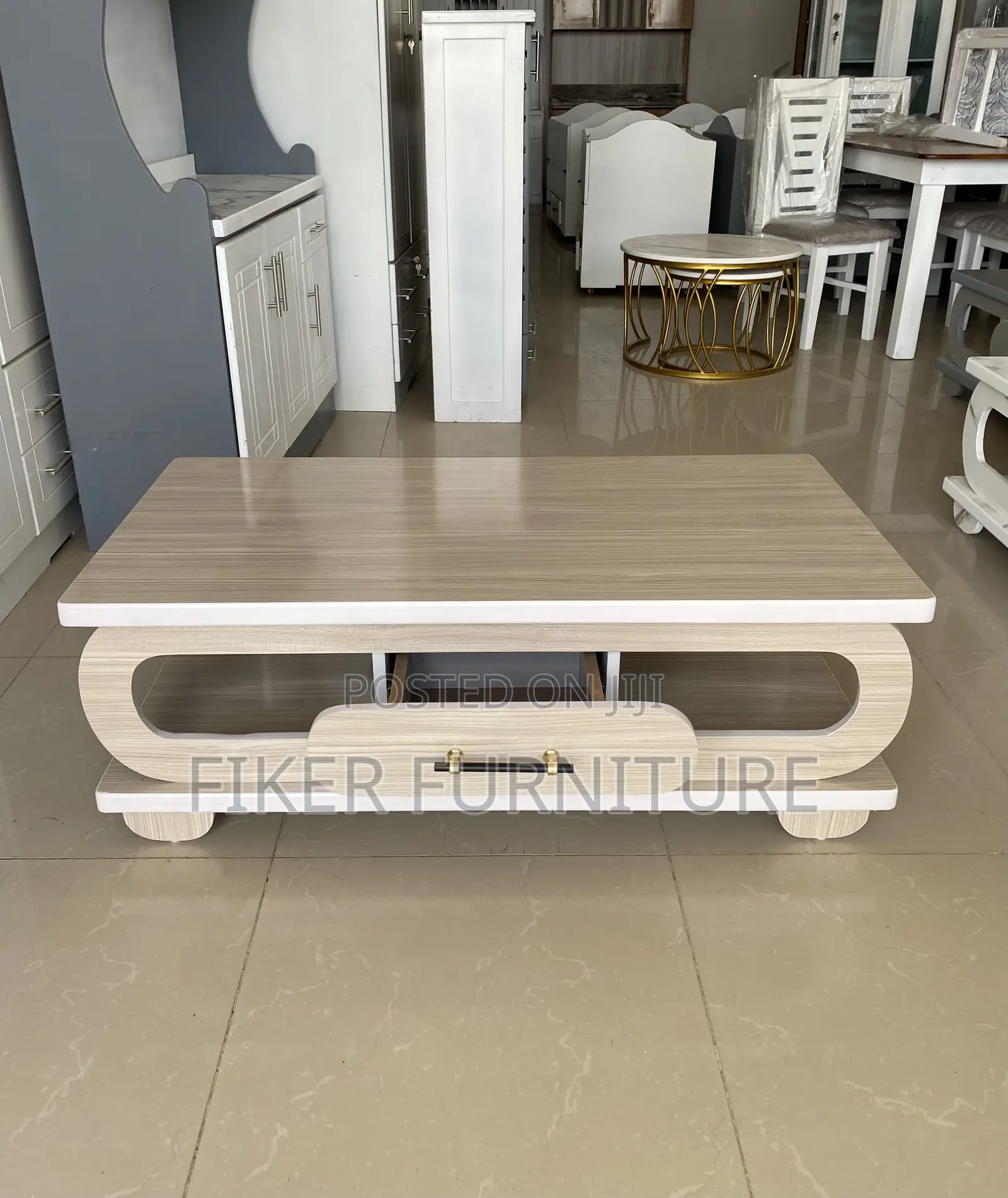 Center Tables(የሶፋ ጠረጼዛ)