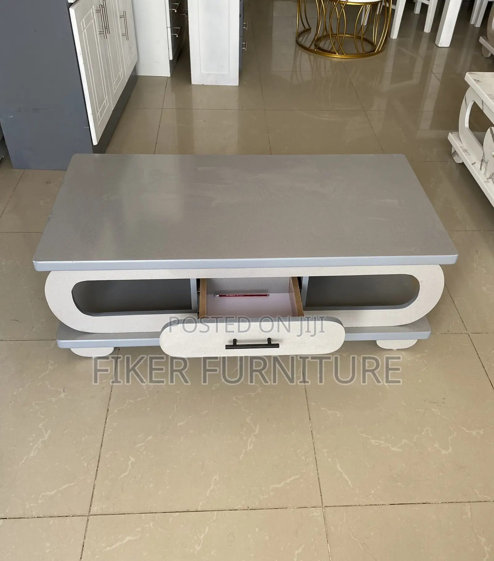 Center Tables(የሶፋ ጠረጼዛ)