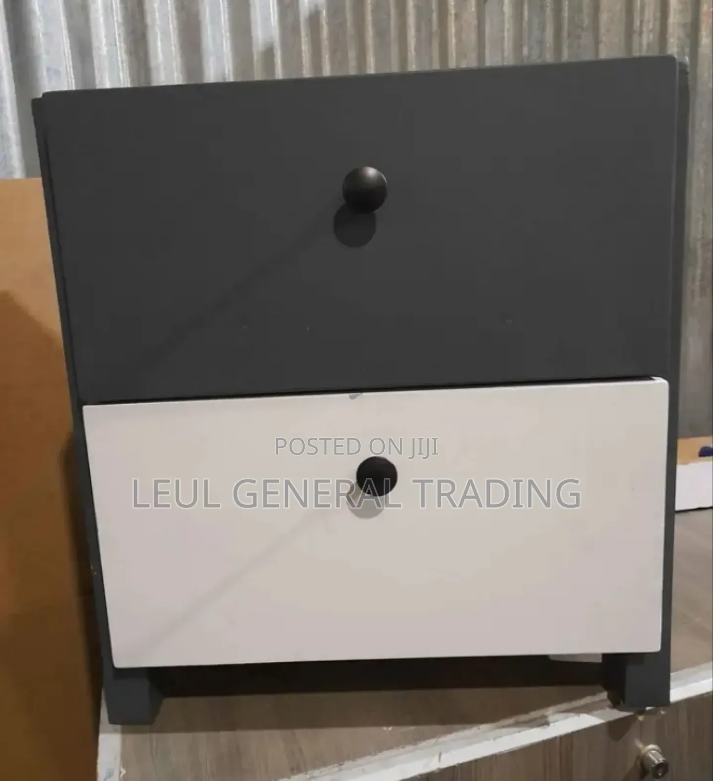 ኮመዲኖ Comedino Drawer ባለ ሁለት ተሳቢ Bedroom Box