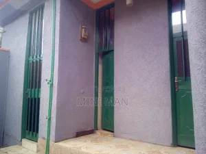 Furnished 4bdrm Villa in Adama for sale