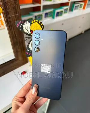 Photo - New Samsung Galaxy M14 64 GB Blue