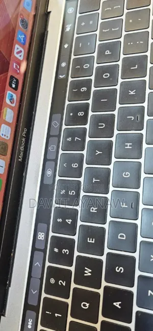 New Laptop Apple MacBook Pro 2017 16GB Intel Core I7 SSD 512GB