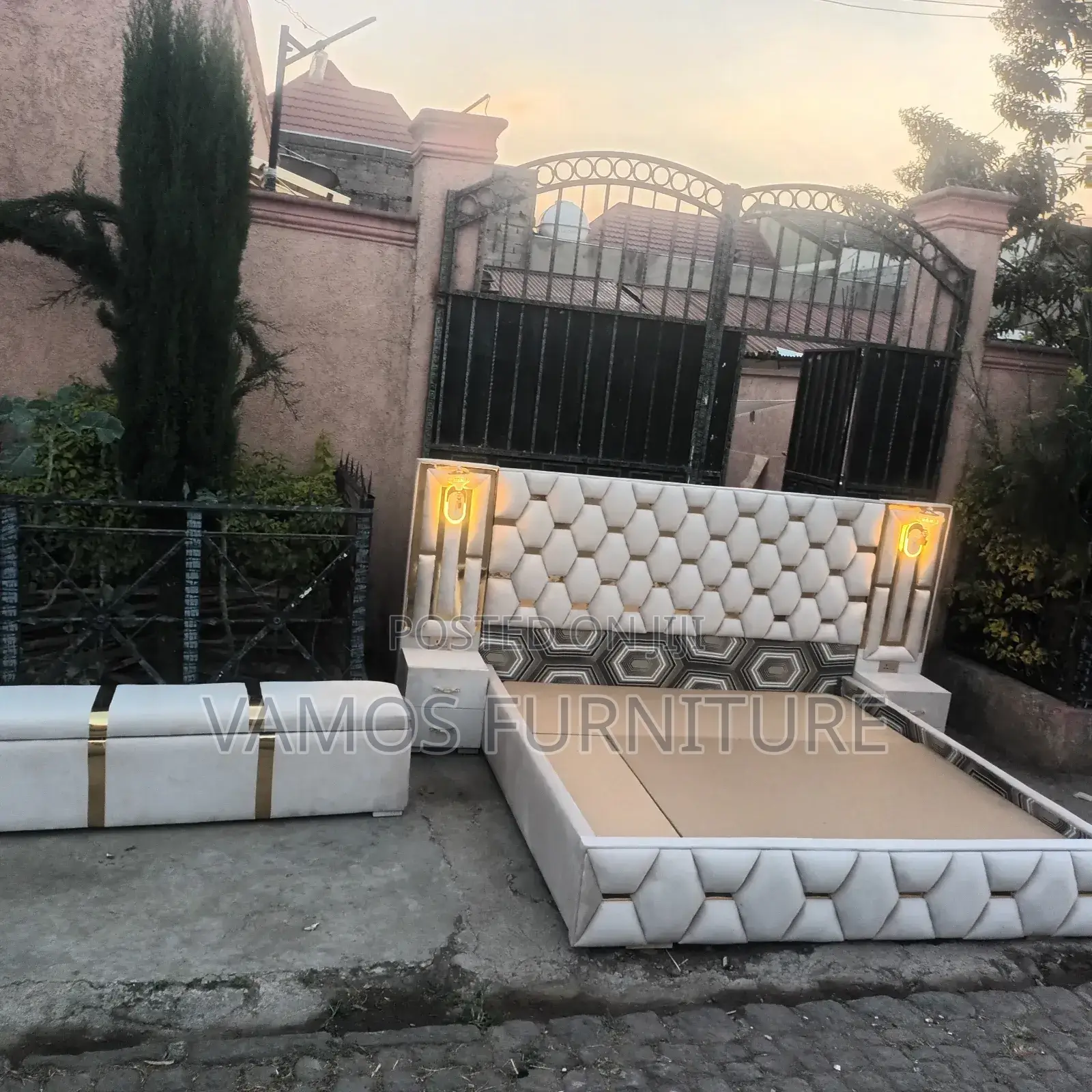 Modern Alga የራስጌ መብራት ያለው