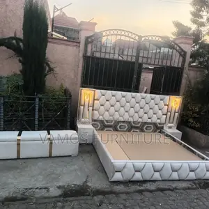 Modern Alga የራስጌ መብራት ያለው