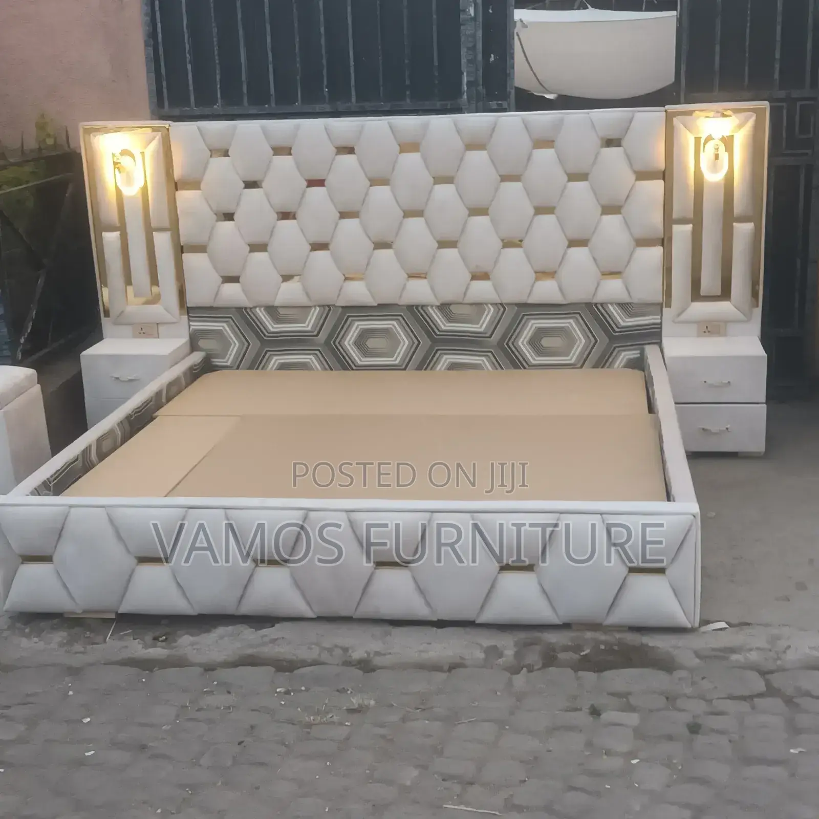 Modern Alga የራስጌ መብራት ያለው