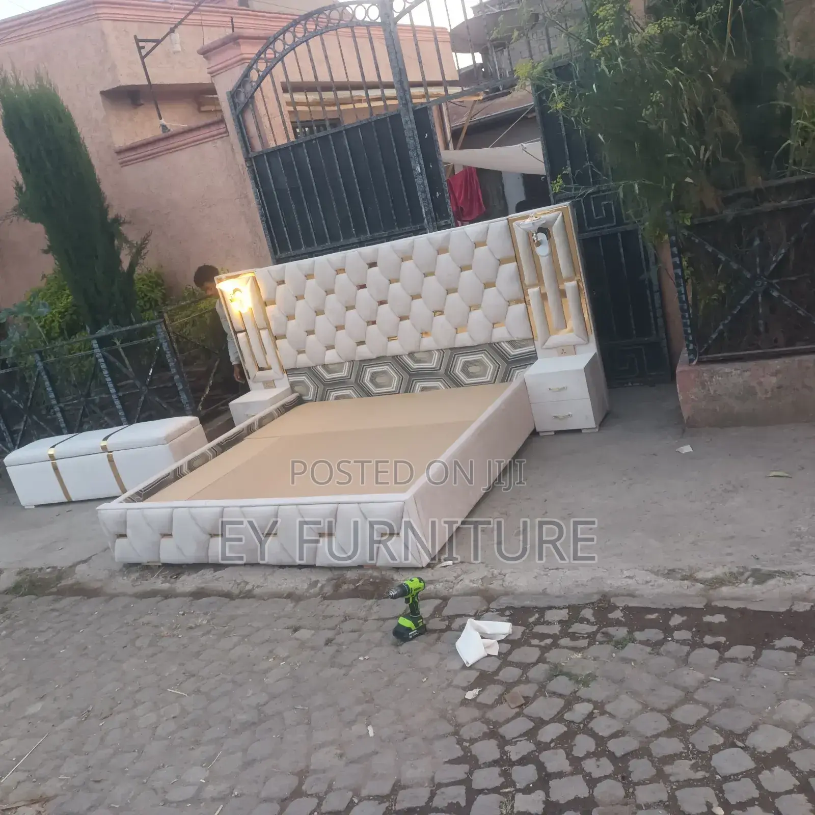 Modern Alga የራስጌ መብራት ያለው