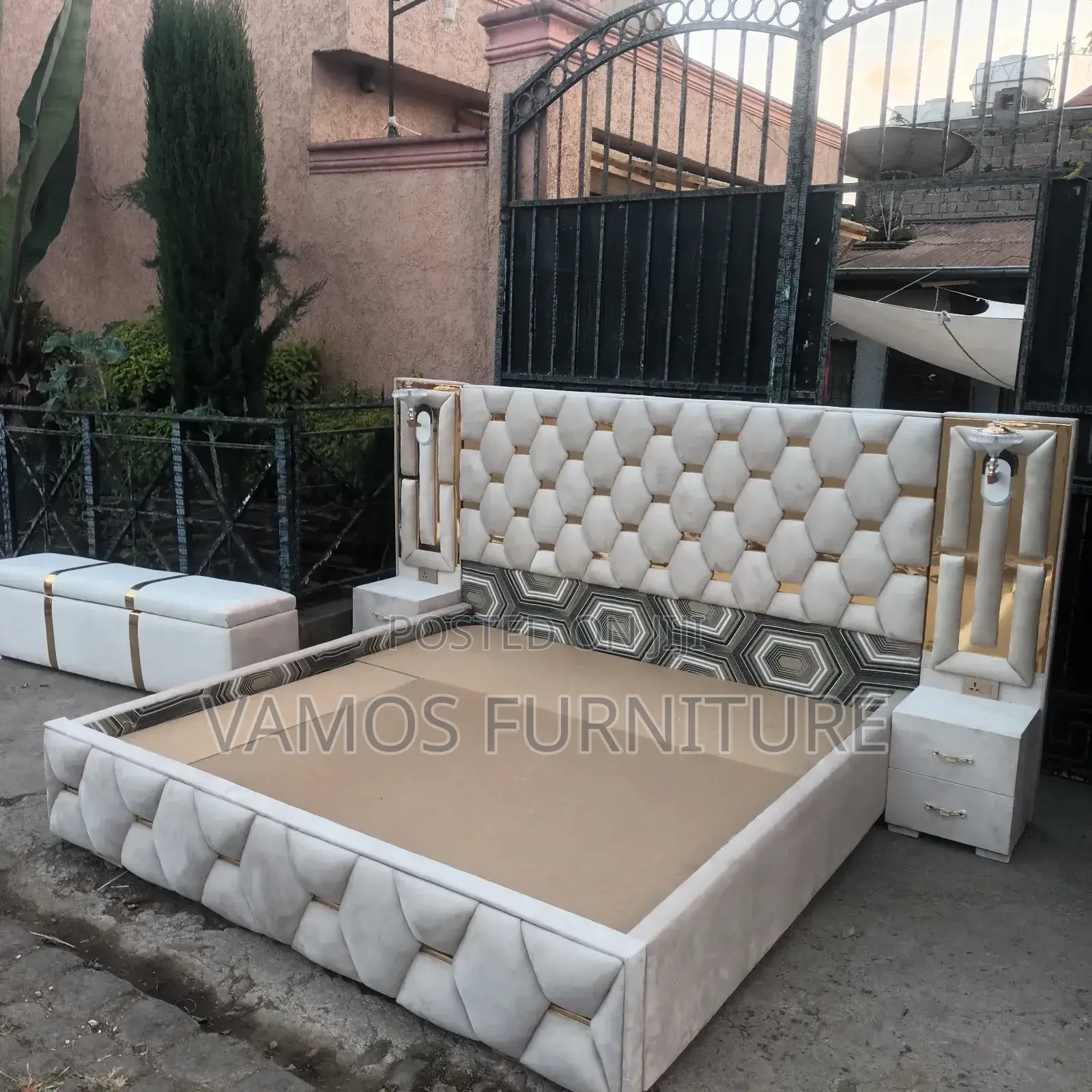 Modern Alga የራስጌ መብራት ያለው