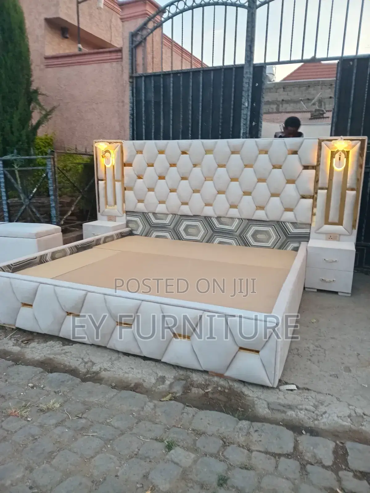 Modern Alga የራስጌ መብራት ያለው