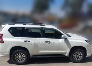 Photo - Toyota Land Cruiser Prado 2020 White