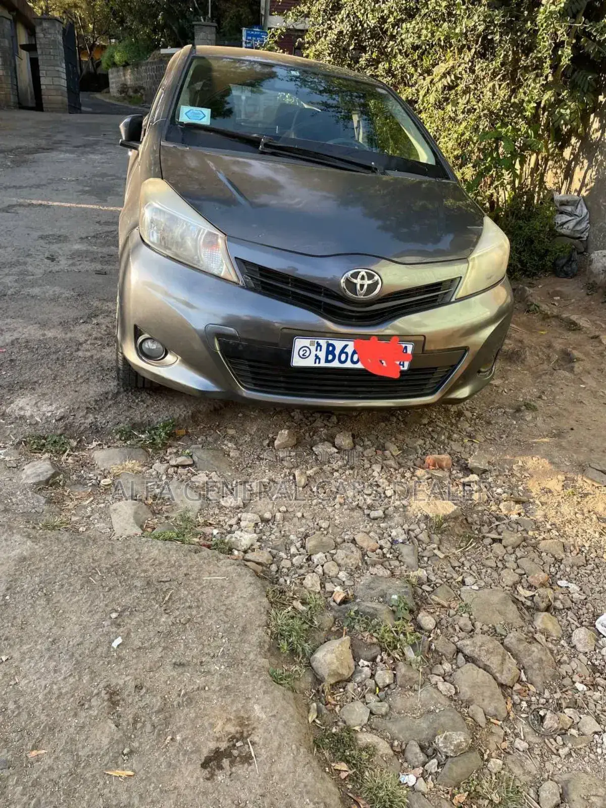 Toyota Yaris 2011 Gray