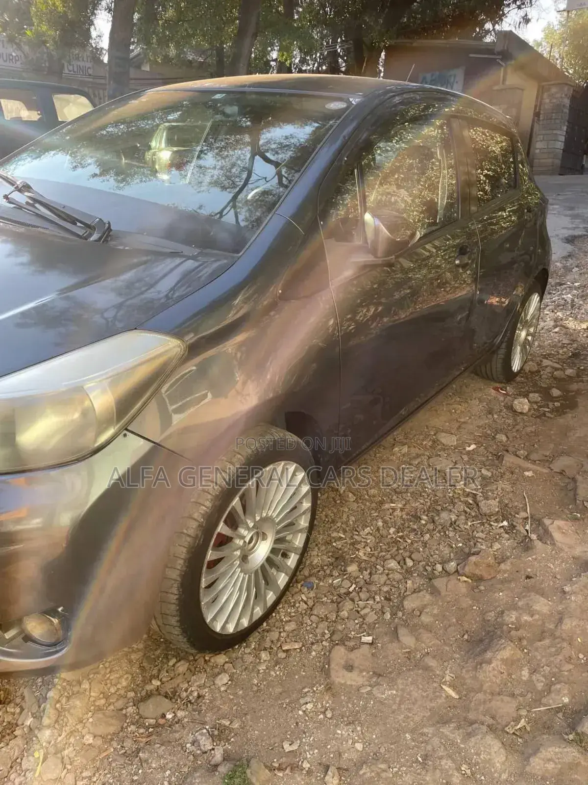 Toyota Yaris 2011 Gray