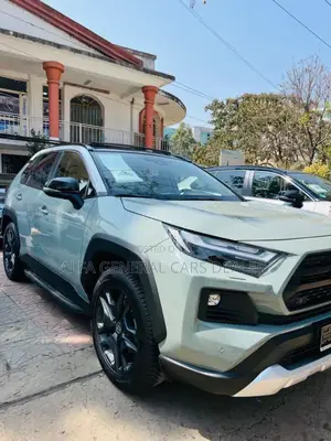 New Toyota RAV4 2024 Green