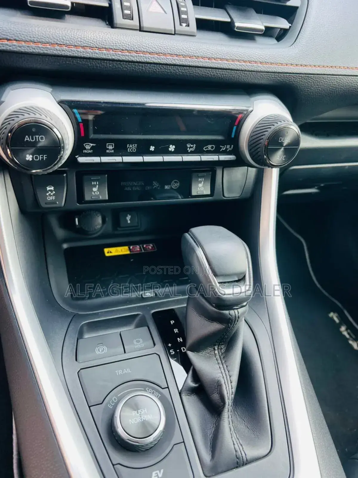 New Toyota RAV4 2024 Green