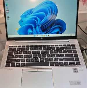 Photo - New Laptop HP 16GB Intel Core I5 SSD 512GB