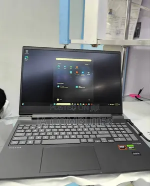 New Laptop HP Victus 16 16GB AMD Ryzen 7 SSD 1T