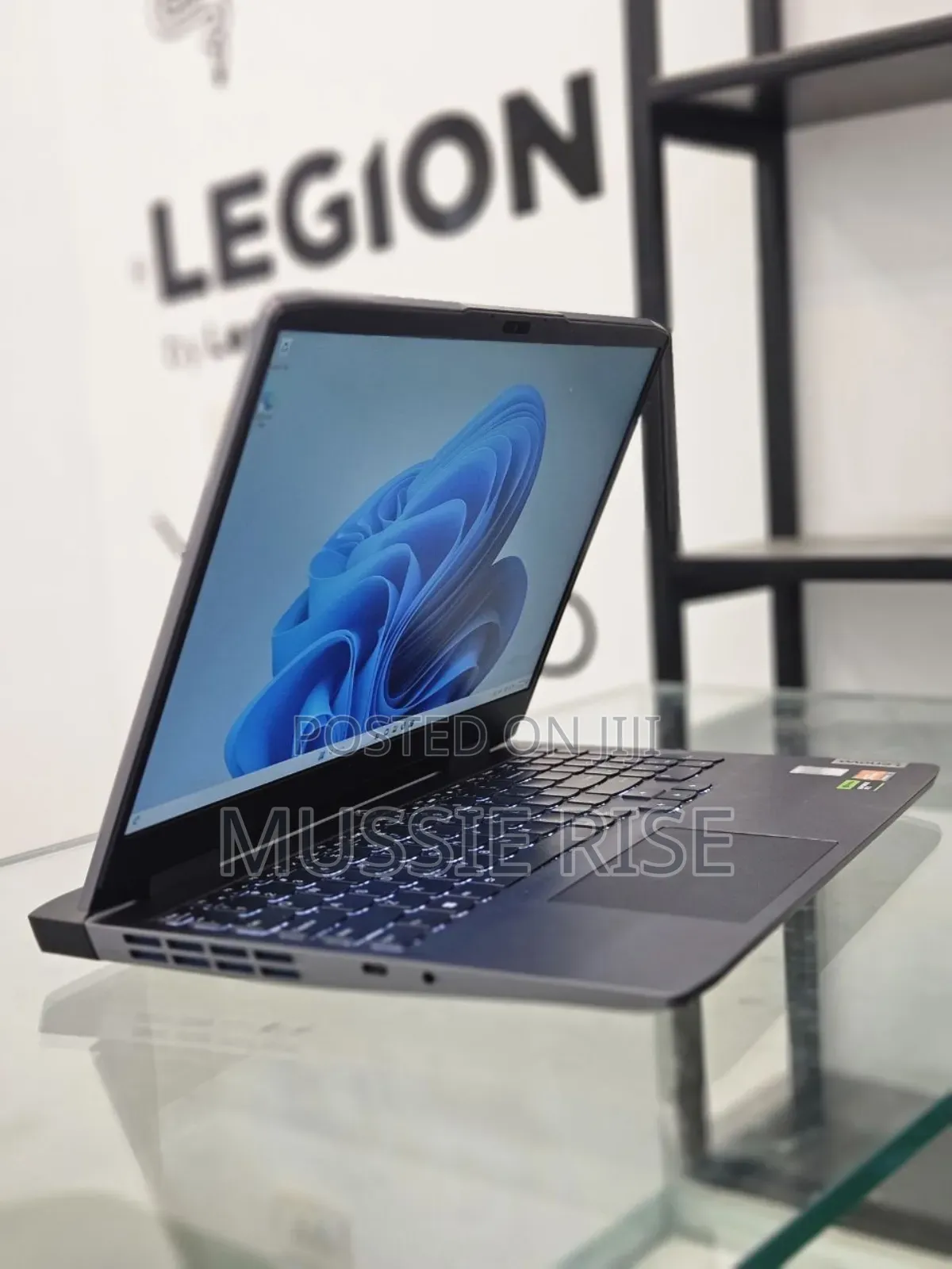 New Laptop Lenovo LOQ 15IRH8 16GB AMD Ryzen 7 SSD 512GB