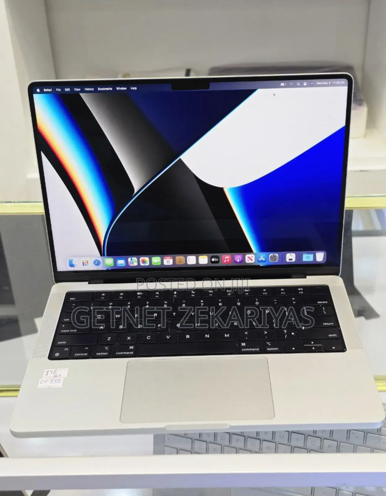 New Laptop Apple MacBook Pro M1 16GB Apple M1 Pro SSD 512GB