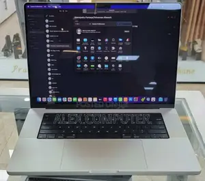 New Laptop Apple MacBook Pro M1 16GB Apple M1 Pro SSD 512GB