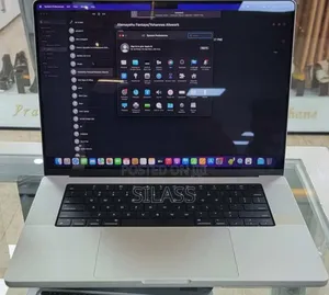 New Laptop Apple MacBook Pro M1 16GB Apple M1 Pro SSD 512GB