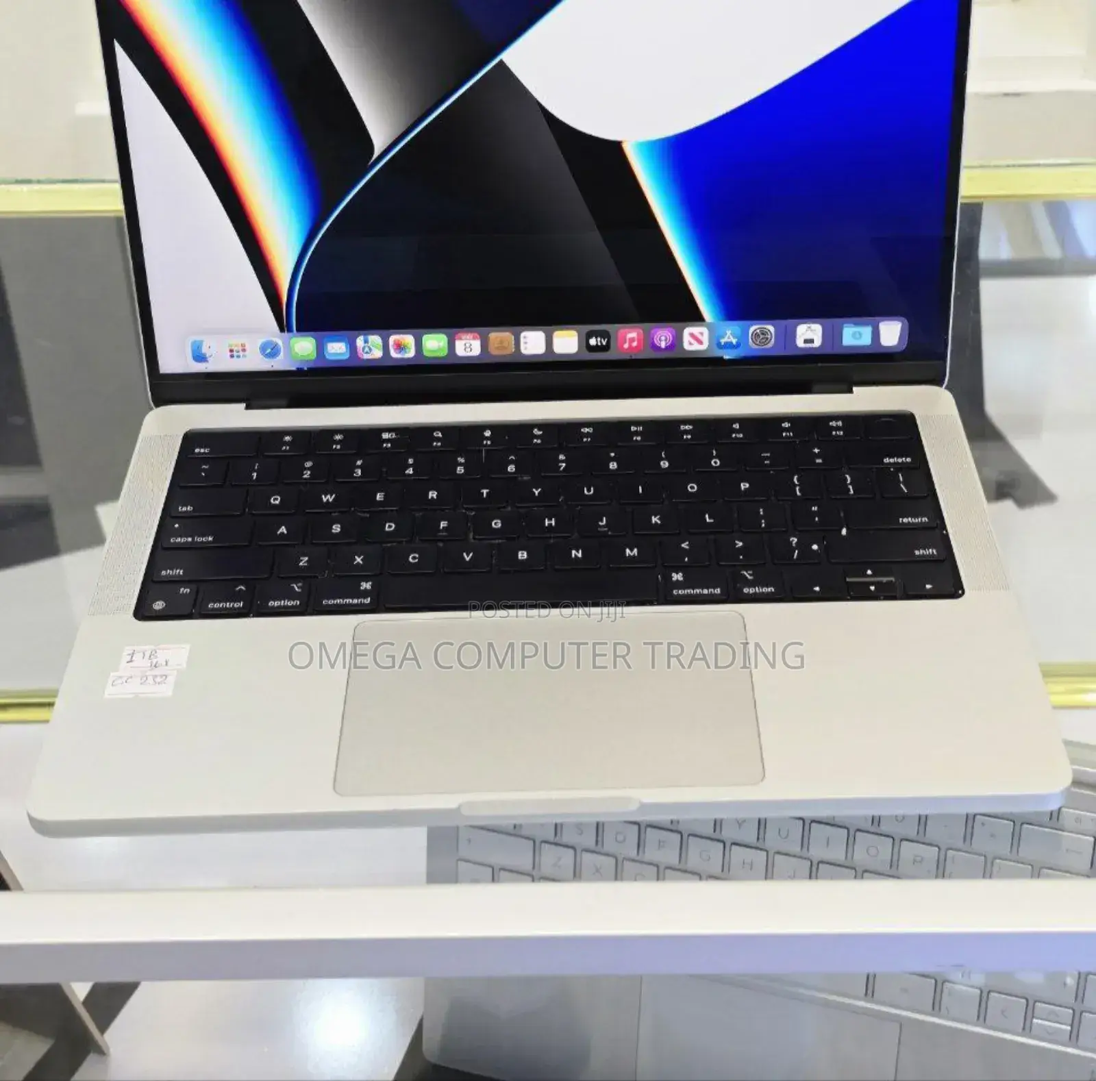 New Laptop Apple MacBook Pro M1 16GB Apple M1 Pro SSD 512GB