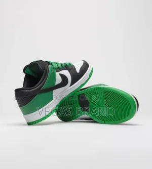 Photo - Nike SB Dunk Low Pin Green Master Quality Shoes