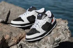 Nike SB Dunk Low Black White Master Quality Shoes