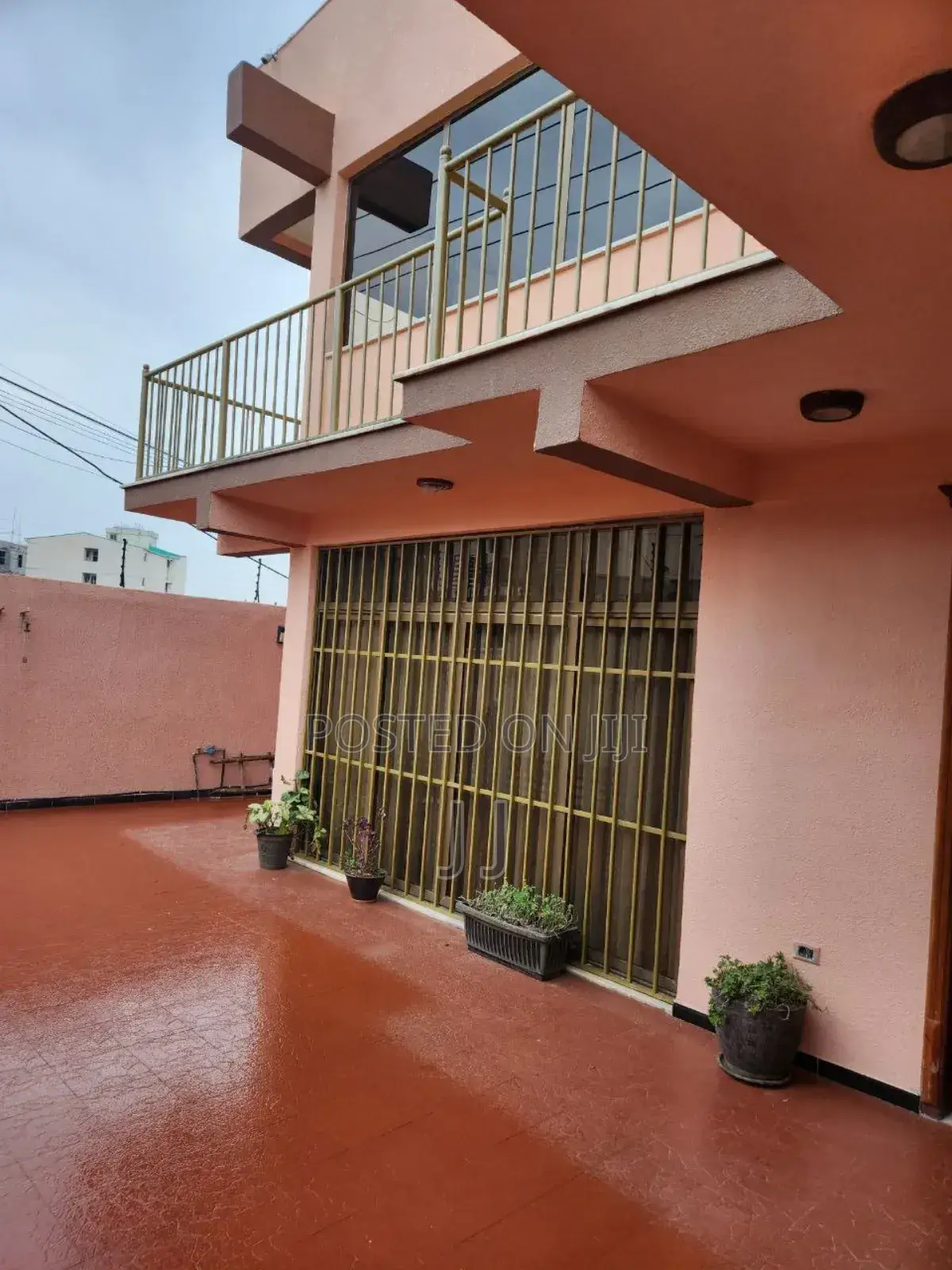 Furnished 5bdrm Townhouse / Terrace in Arada for rent