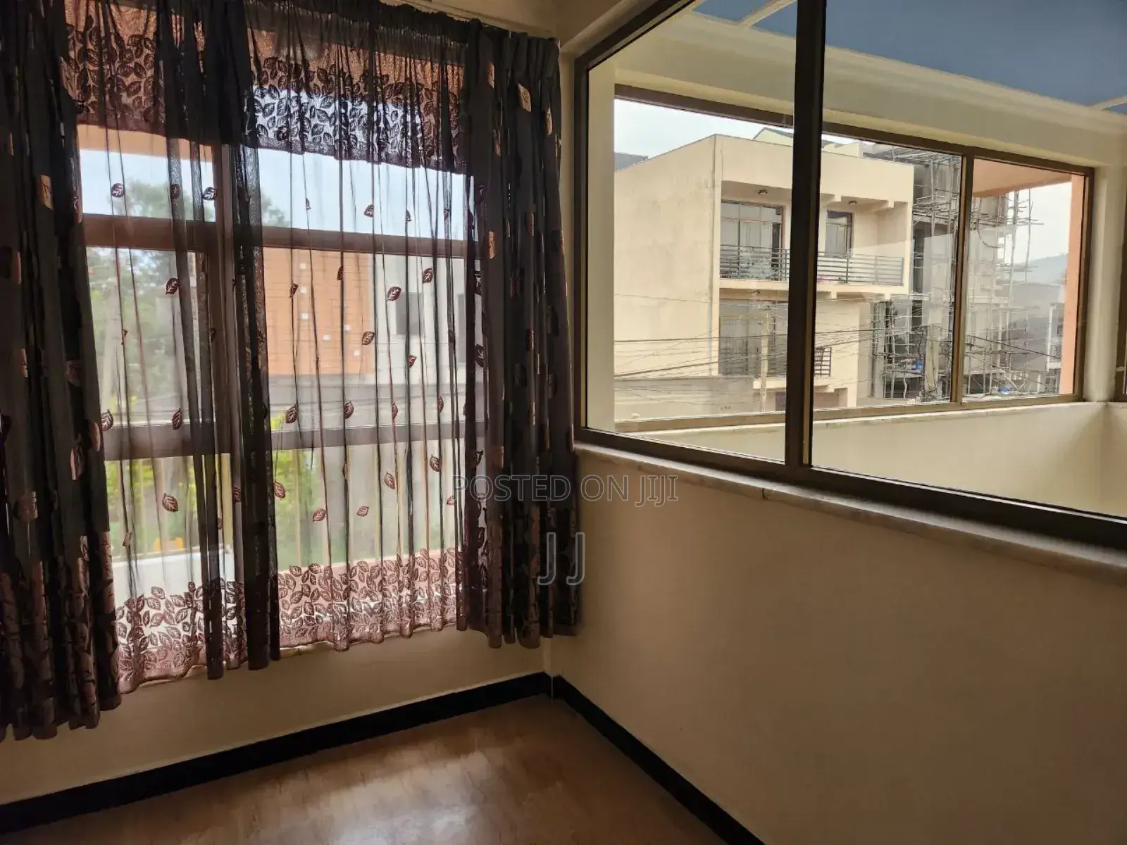 Furnished 5bdrm Townhouse / Terrace in Arada for rent