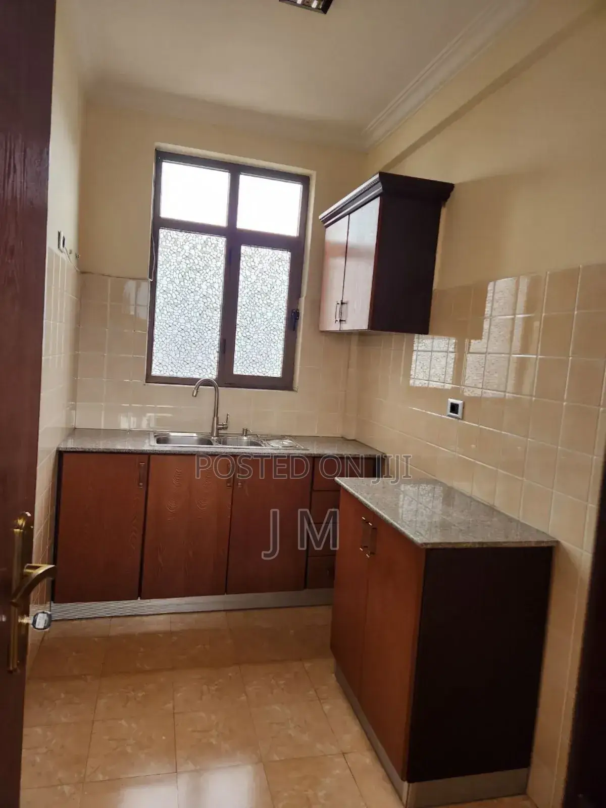 Furnished 5bdrm Townhouse / Terrace in Arada for rent