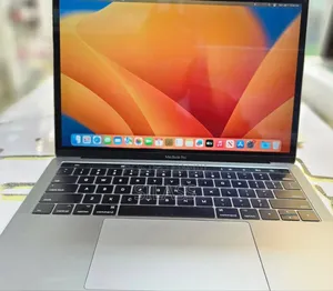 New Laptop Apple MacBook Pro 2017 16GB Intel Core I7 SSD 512GB