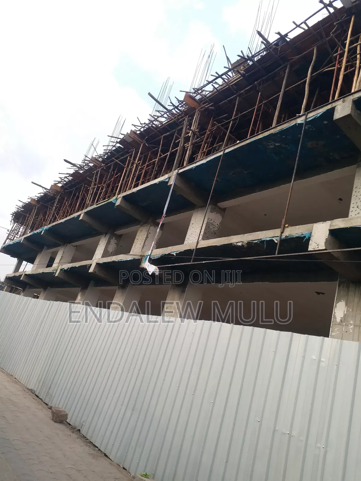 80% ያለቁ የንግድ ሱቆች ሞል ላይ በ 20% ቅድመ ክፍያ ብቻ