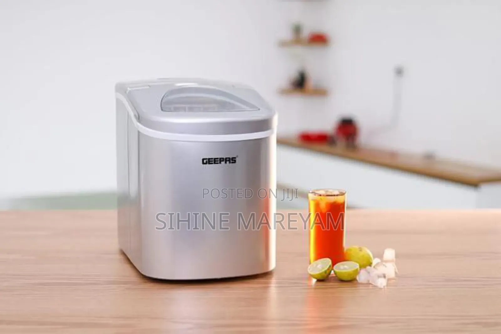 በ24 ሰአት ውስጥ 12kg የማምረት አቅም ያለው የበረዶ መፈልፈያ ማሽን Geepas