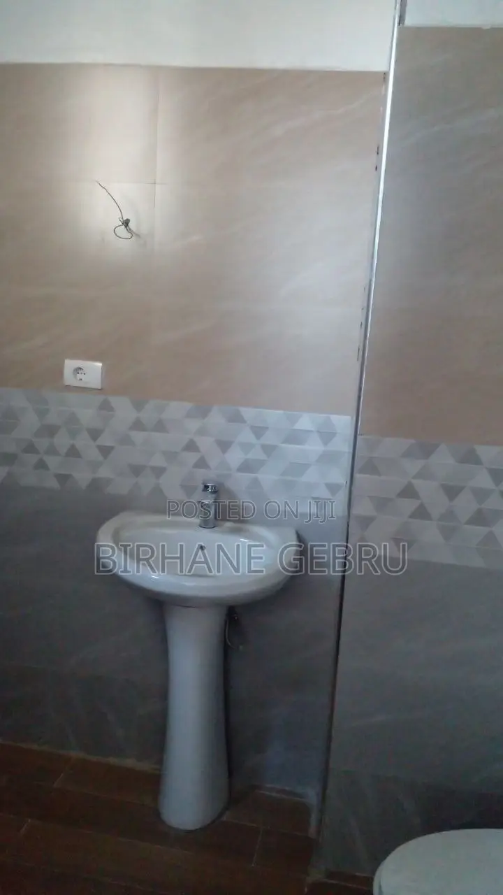 2bdrm Apartment in Real State, Bole for sale