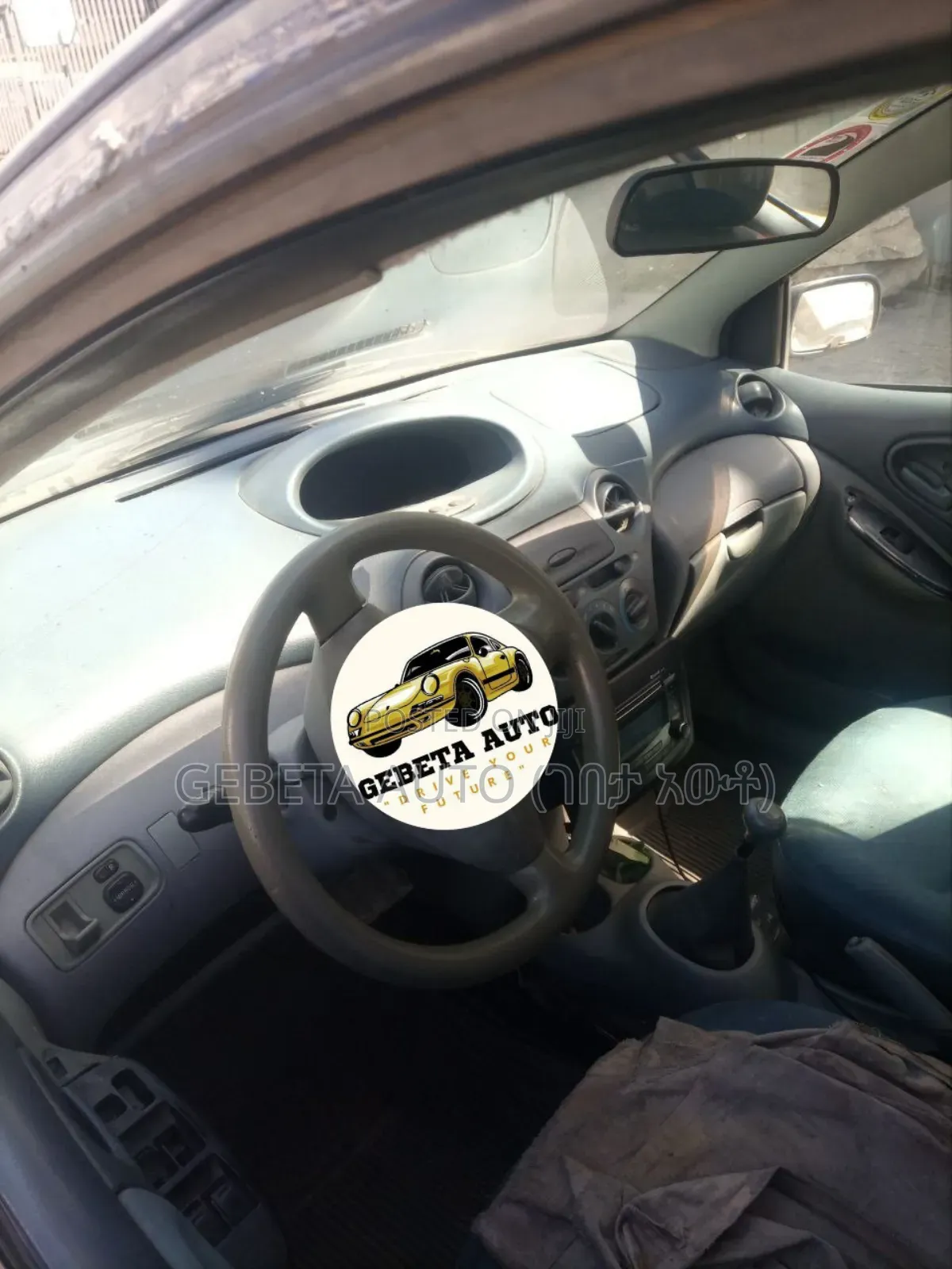 Toyota Vitz 2000 Blue