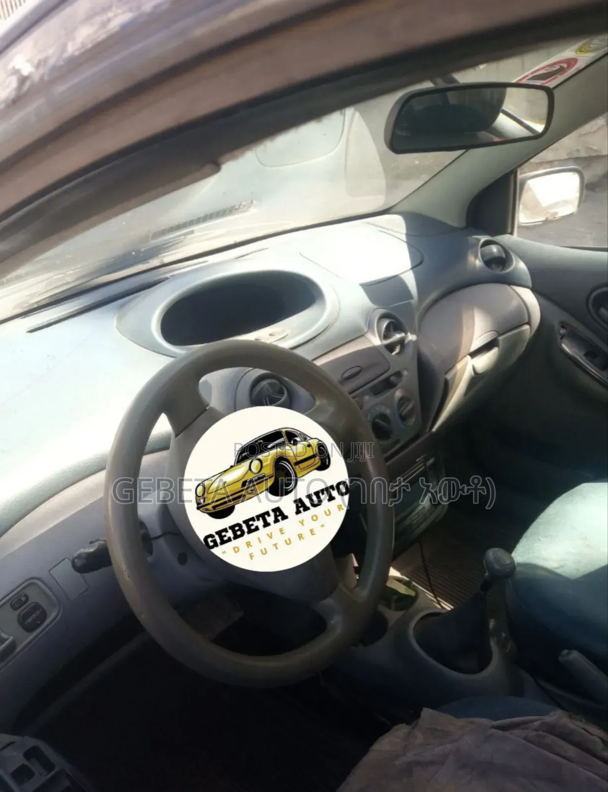 Toyota Vitz 2000 Blue