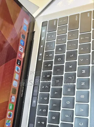 Photo - New Laptop Apple MacBook Pro 16GB Intel Core I7 SSD 512GB