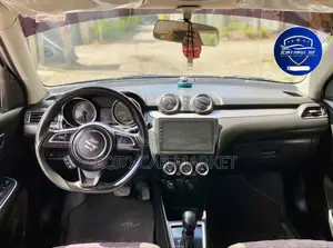 Suzuki Swift 2022 Gray