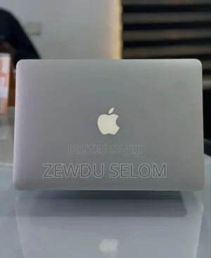 Laptop Apple MacBook 2015 4GB Intel Core I5 SSD 256GB