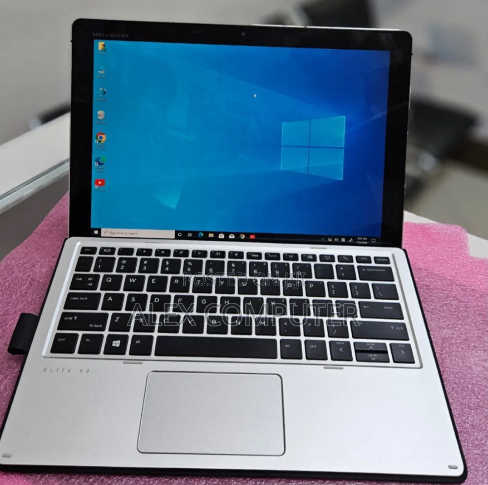 New Laptop HP X2 210 G2 8GB Intel Core i5 SSD 256GB