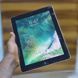 New Apple iPad 9.7 16 GB Silver