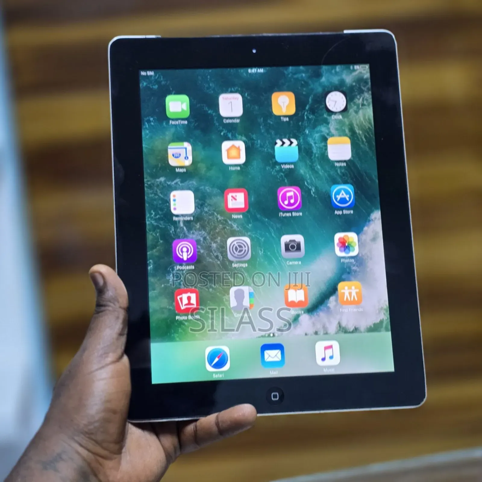 New Apple iPad 9.7 16 GB Silver