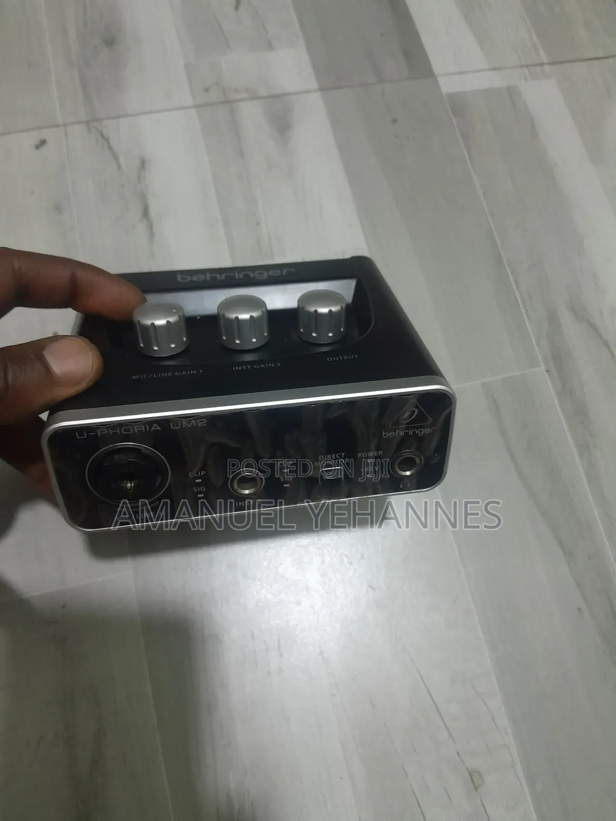 Behringer U-Phoria UM2