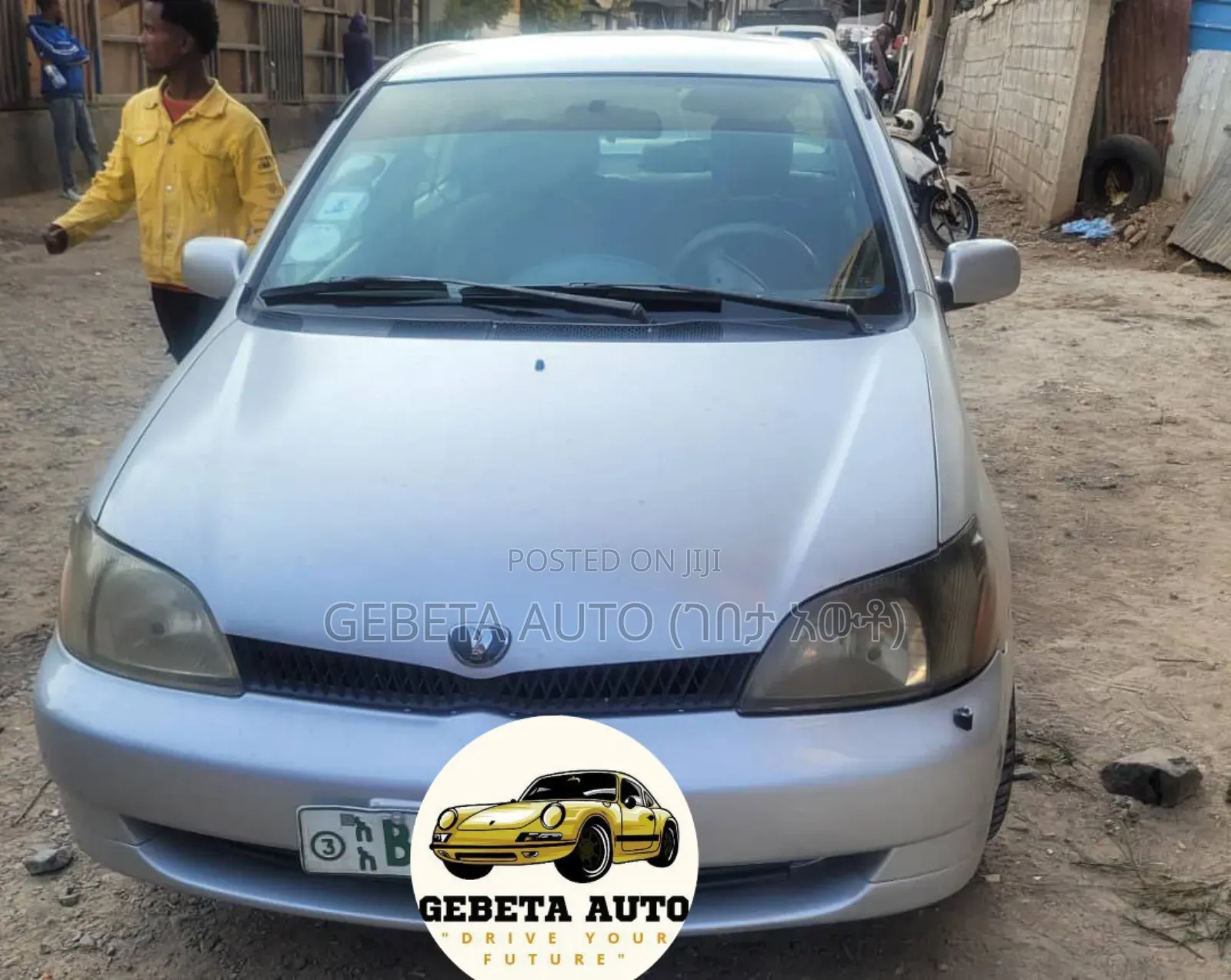 Toyota Platz 2002 Silver