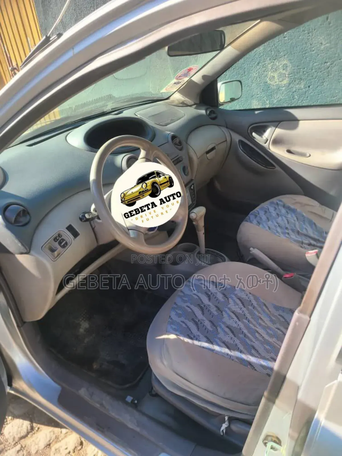 Toyota Platz 2002 Silver